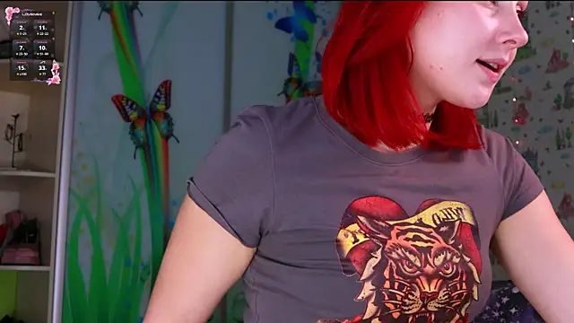 Snapshot of SmokyRose chatting on 10.22.25 SmokyRose online show from 10.22.25