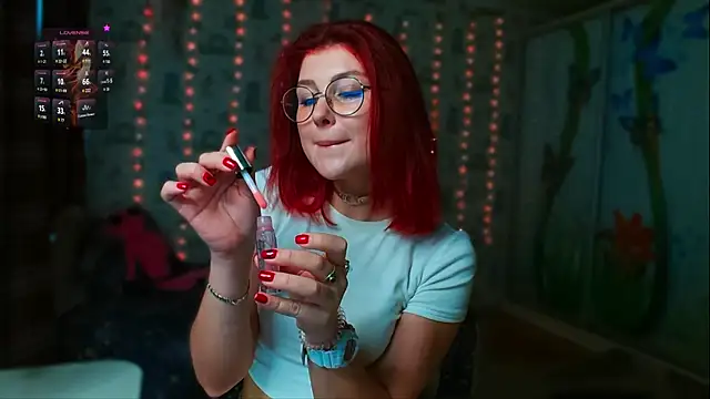 Snapshot of SmokyRose chatting on 11.10.25 SmokyRose online show from 11.10.25