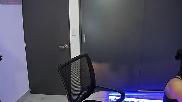 MeganWhite3 online show from 12.04.25