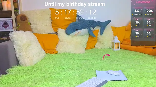 Snapshot of LandelRay chatting on 02.10.26 LandelRay online show from 02.10.26