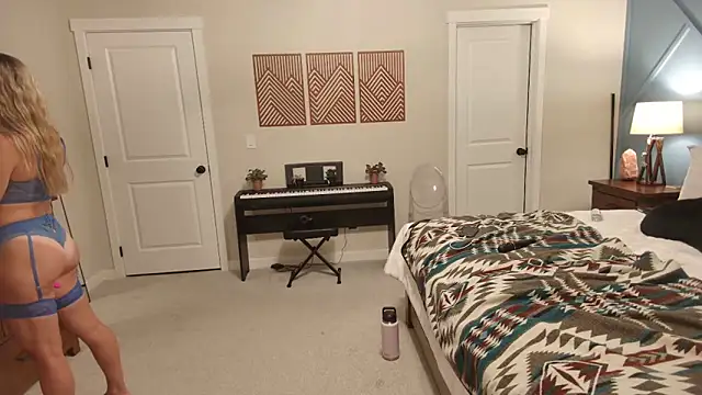 xxyourgirlblair online show from 09.16.25