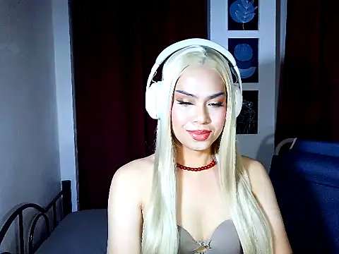 Snapshot of MistressLuna1 chatting on 03.30.26 MistressLuna1 online show from 03.30.26