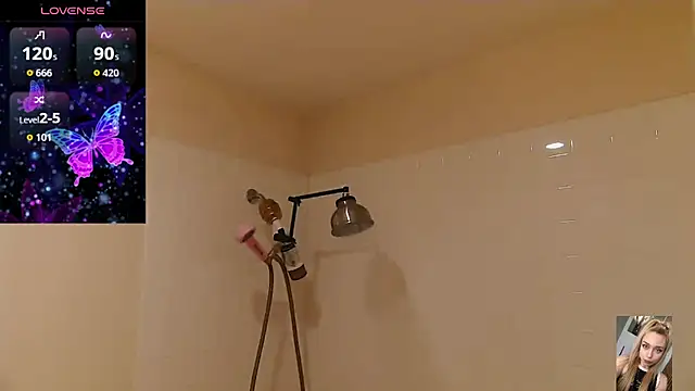 Snapshot of Blondiewithanass chatting on 02.04.26 Blondiewithanass online show from 02.04.26