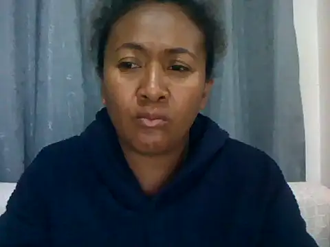 Snapshot of sexyladii chatting on 07.14.26 sexyladii online show from 07.14.26