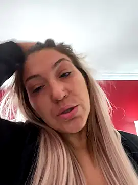 LittleMissEeve online show from 12.02.25