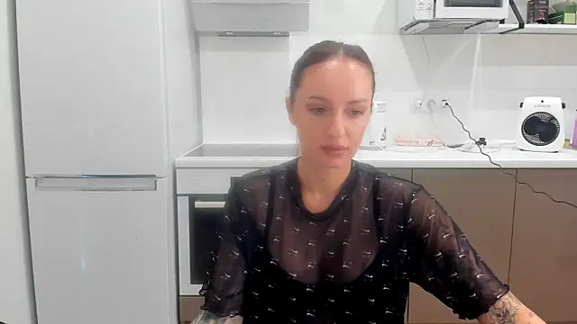 Snapshot of Your_Masha chatting on 06.05.26 Your Masha online show from 06.05.26