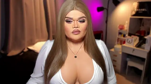 Snapshot of KarolinaThompson chatting on 12.21.24 KarolinaThompson online show from 12.21.24