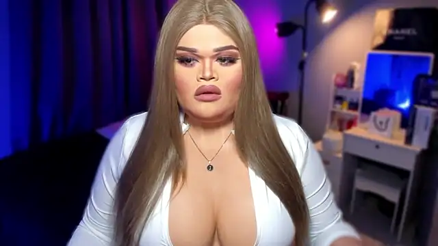 Snapshot of KarolinaThompson chatting on 01.16.25 KarolinaThompson online show from 01.16.25