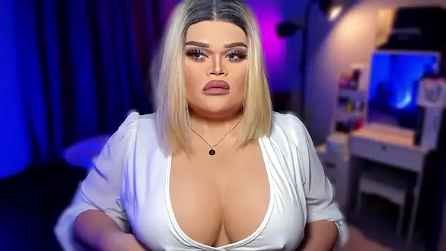 Snapshot of KarolinaThompson chatting on 01.25.25 KarolinaThompson online show from 01.25.25