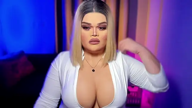 Snapshot of KarolinaThompson chatting on 01.31.25 KarolinaThompson online show from 01.31.25