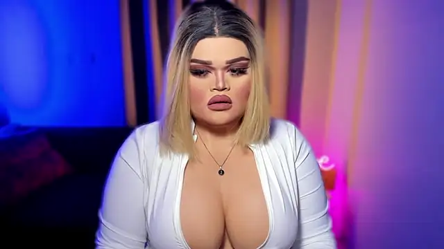 Snapshot of KarolinaThompson chatting on 02.01.25 KarolinaThompson online show from 02.01.25