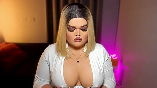 Snapshot of KarolinaThompson chatting on 02.20.25 KarolinaThompson online show from 02.20.25