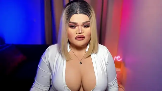 Snapshot of KarolinaThompson chatting on 03.15.25 KarolinaThompson online show from 03.15.25