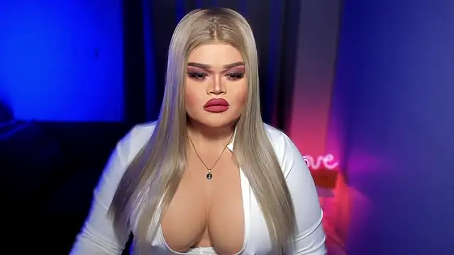 Snapshot of KarolinaThompson chatting on 03.15.25 KarolinaThompson online show from 03.15.25