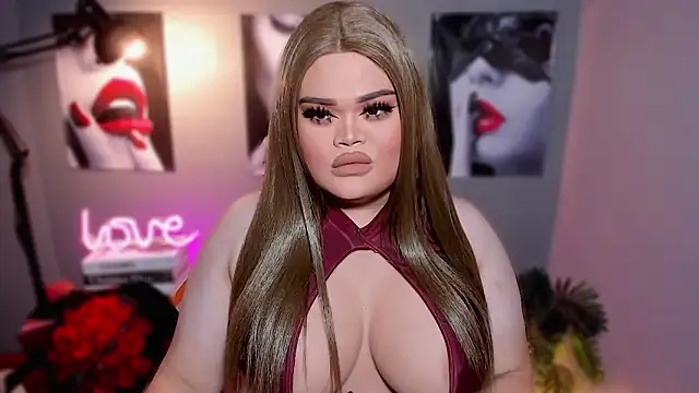 Snapshot of KarolinaThompson chatting on 10.12.25 KarolinaThompson online show from 10.12.25