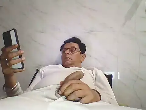 Snapshot of Kumarjay330 chatting on 02.28.26 Kumarjay330 online show from 02.28.26