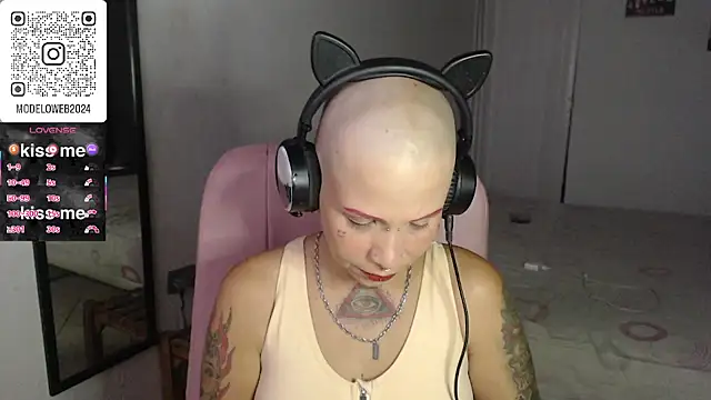 moon cat85 online show from 03.06.25