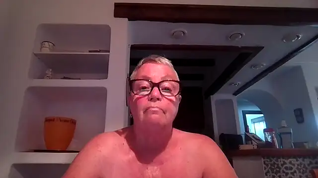 GrannyChrissy68 online show from 10.22.25