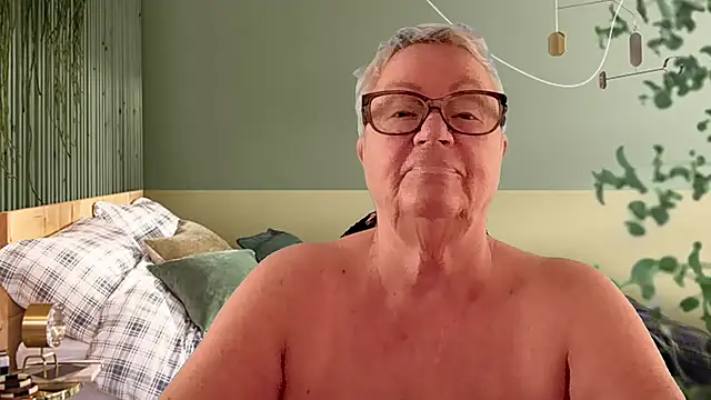 Snapshot of GrannyChrissy68 chatting on 03.14.26 GrannyChrissy68 online show from 03.14.26