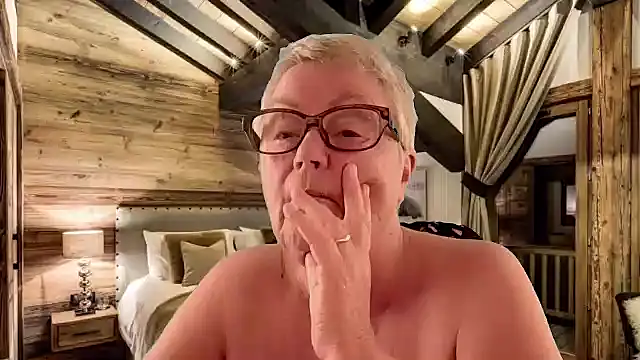 Snapshot of GrannyChrissy68 chatting on 03.18.26 GrannyChrissy68 online show from 03.18.26
