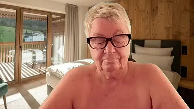 Snapshot of GrannyChrissy68 chatting on 03.22.26 GrannyChrissy68 online show from 03.22.26