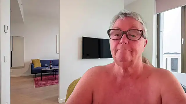 GrannyChrissy68 online show from 05.04.26
