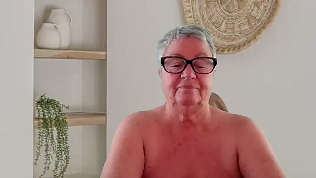 GrannyChrissy68 online show from 05.29.26