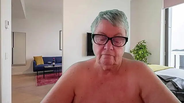 GrannyChrissy68 online show from 05.31.26