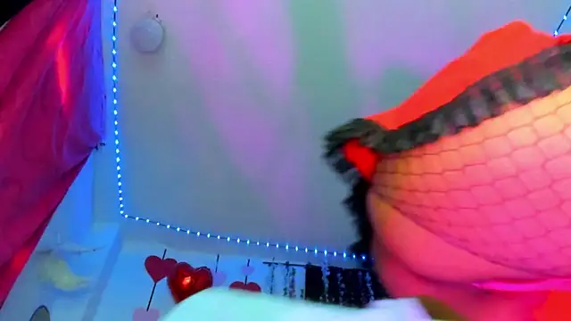 Snapshot of samantha__smile chatting on 03.30.26 samantha smile online show from 03.30.26