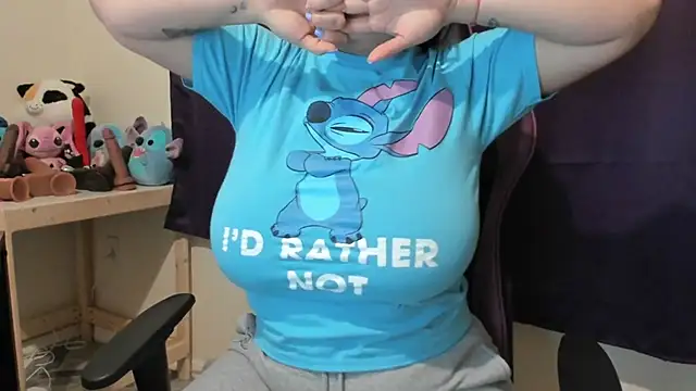 Snapshot of Bigt3ti chatting on 01.11.25 Bigt3ti online show from 01.11.25