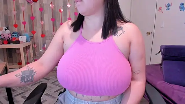 Snapshot of Bigt3ti chatting on 03.11.25 Bigt3ti online show from 03.11.25