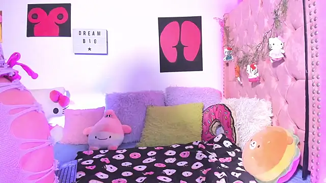 LillyCandy online show from 04.17.26