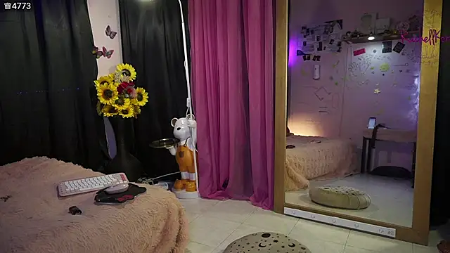 Snapshot of Rachellkors chatting on 02.24.26 Rachellkors online show from 02.24.26