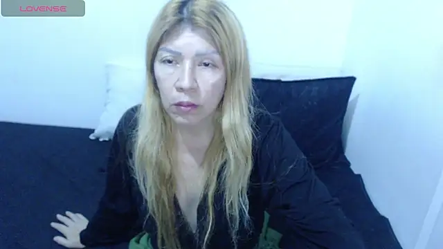 Dulce-Bella online show from 04.19.26