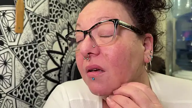 Miss Phat Booty online show from 11.17.25