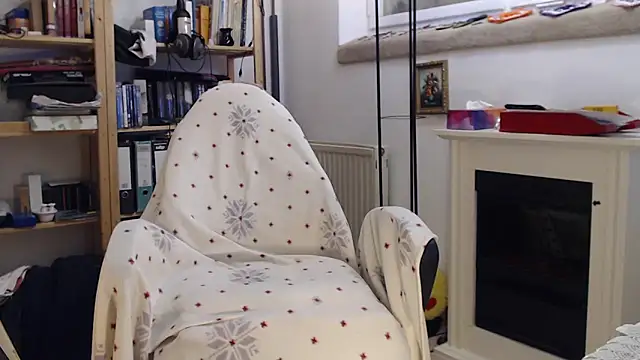 Snapshot of tibe50 chatting on 03.06.25 tibe50 online show from 03.06.25