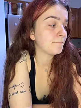 Snapshot of joeystaciee chatting on 05.19.26 joeystaciee online show from 05.19.26