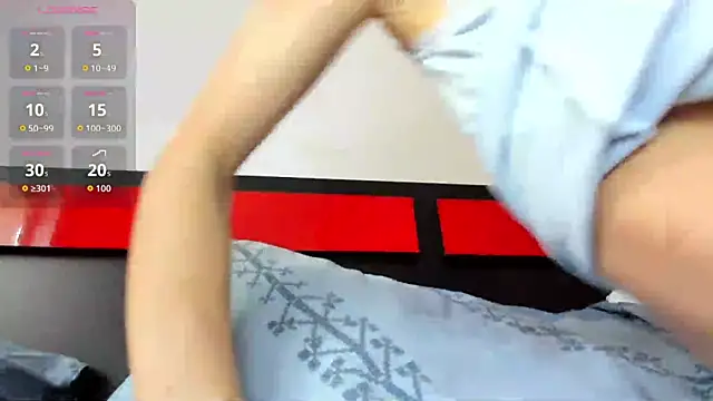 Snapshot of suuzykiss chatting on 11.10.25 suuzykiss online show from 11.10.25