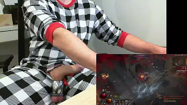 Snapshot of Bloopers66 chatting on 12.08.24 Bloopers66 online show from 12.08.24