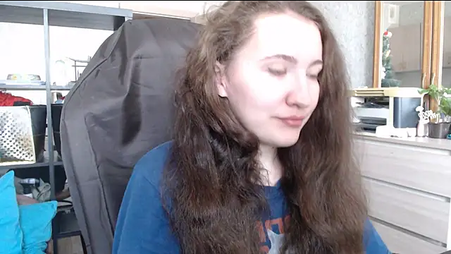 Snapshot of AnKey_Rayah chatting on 12.26.24 AnKey Rayah online show from 12.26.24