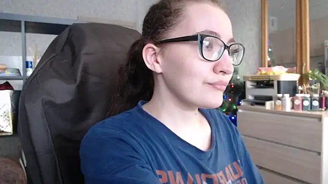 Snapshot of AnKey_Rayah chatting on 01.23.25 AnKey Rayah online show from 01.23.25