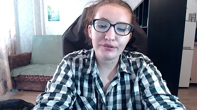 Snapshot of AnKey_Rayah chatting on 09.21.25 AnKey Rayah online show from 09.21.25