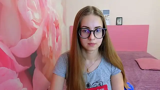 AliceAdams online show from 02.06.25