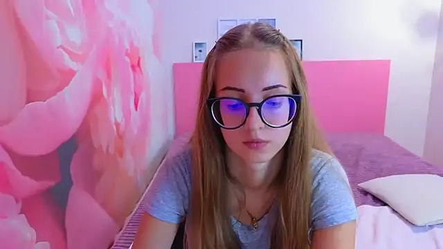 AliceAdams online show from 10.06.25