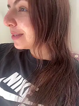 Snapshot of chelbyy chatting on 11.01.25 chelbyy online show from 11.01.25