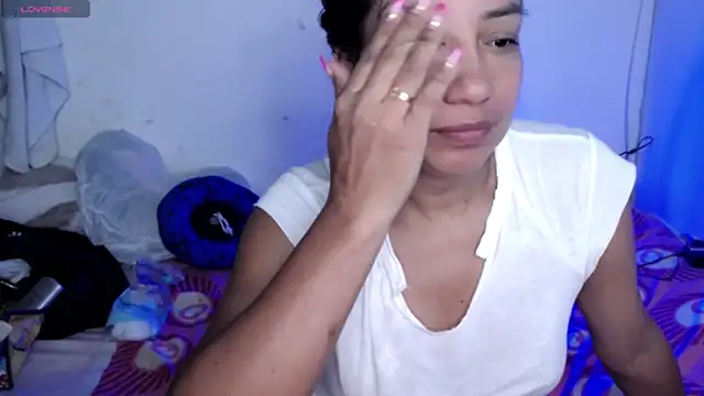 ninatiny online show from 04.17.26