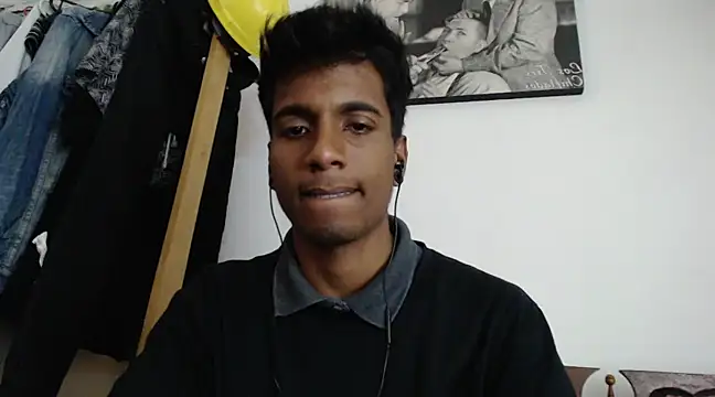 Snapshot of stevenosori chatting on 12.13.24 stevenosori online show from 12.13.24