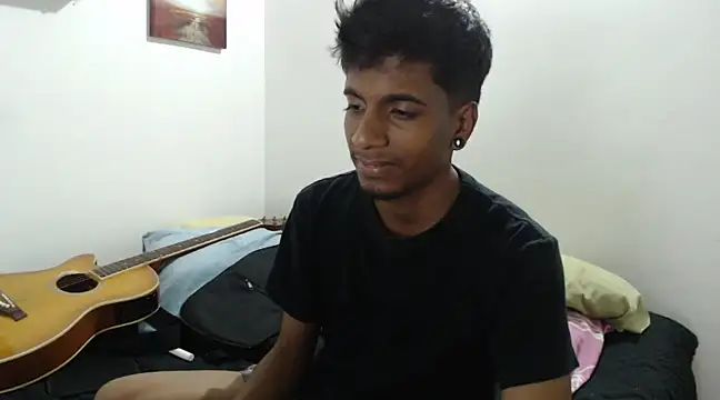 Snapshot of stevenosori chatting on 12.25.24 stevenosori online show from 12.25.24