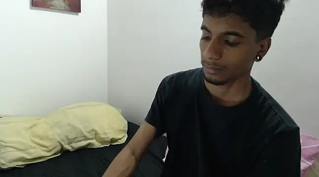 Snapshot of stevenosori chatting on 12.29.24 stevenosori online show from 12.29.24