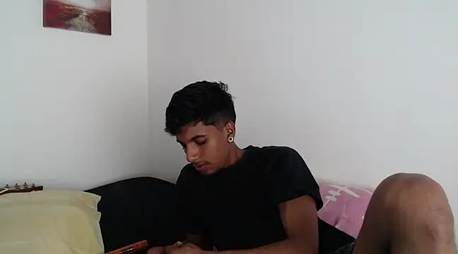 Snapshot of stevenosori chatting on 12.29.24 stevenosori online show from 12.29.24